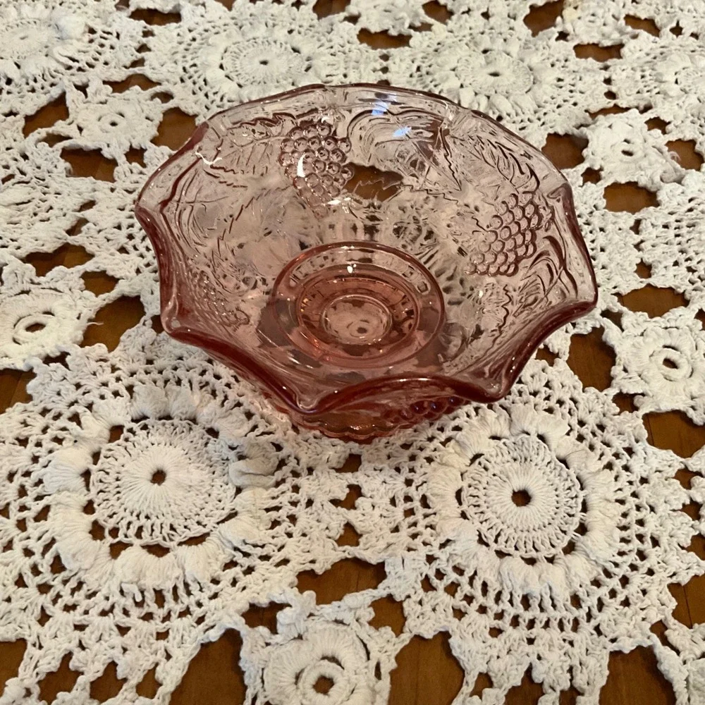 Vintage Pink Glass Grape‎ Embossed Footed Candy Dish Bowl Cottagecore Grannycore